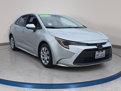 Used 2023 Toyota Corolla LE FWD image 4