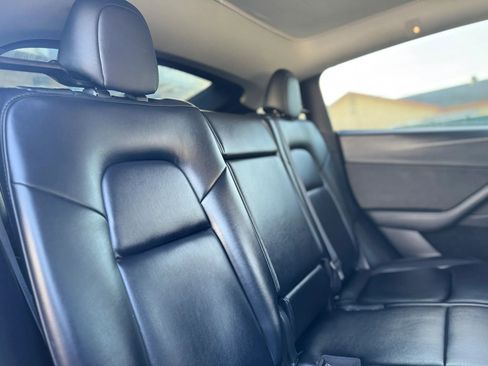 Used 2023 Tesla Model Y Long Range image 21