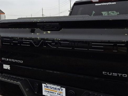 Certified 2022 Chevrolet Silverado 1500 Custom image 31