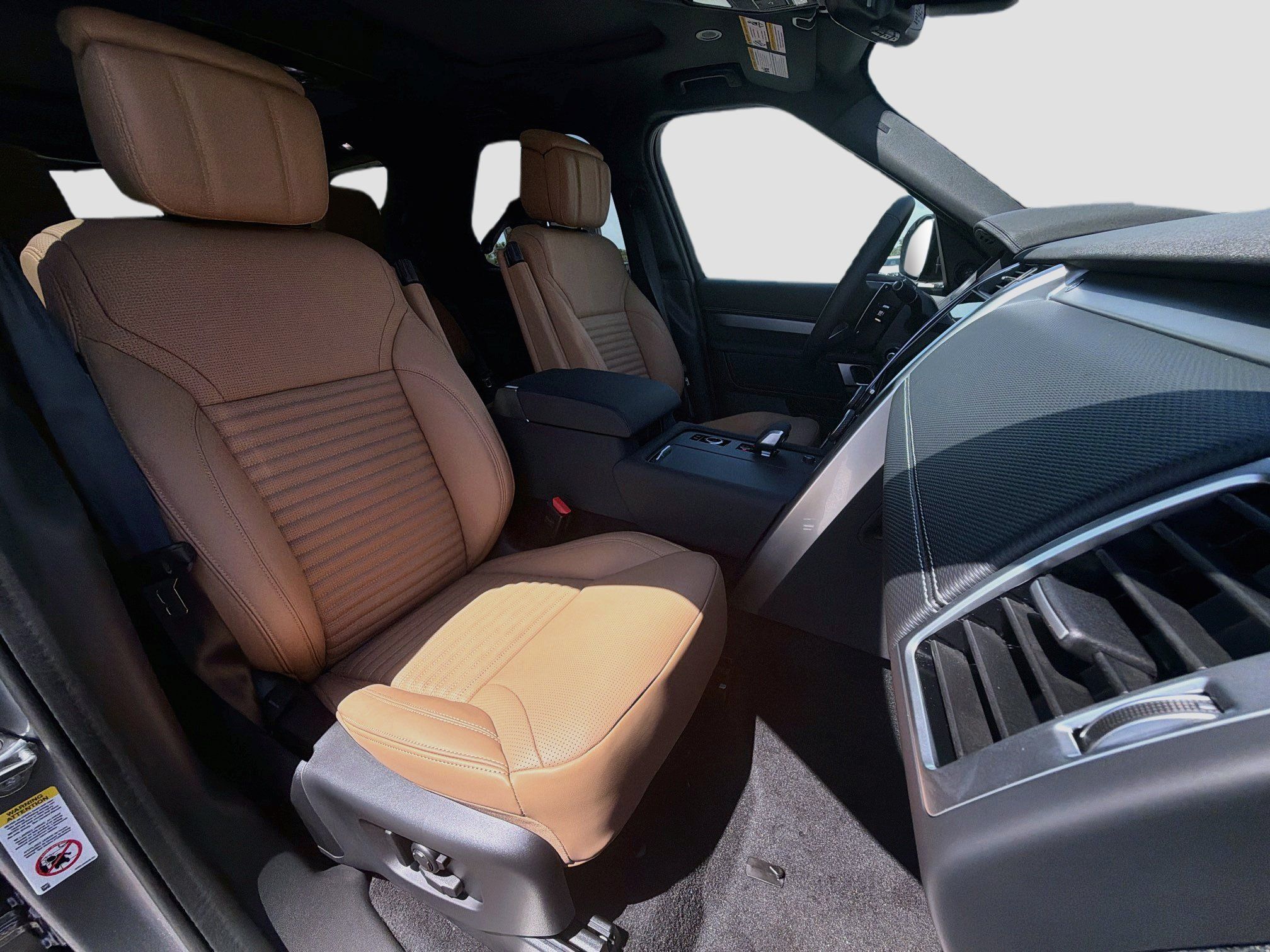 New 2026 Land Rover Discovery Limited Edition AWD/4WD image 16