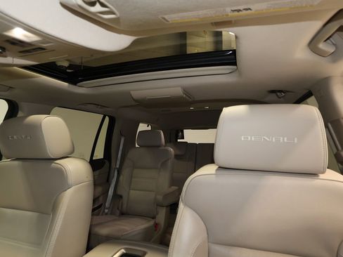 Used 2019 GMC Yukon Denali w/ Open Road Package image 11