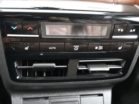 Used 2022 Acura MDX SH-AWD w/ Technology Package image 36