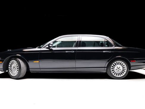 Used 2005 Jaguar XJ8 RWD image 19