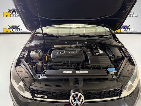 Used 2017 Volkswagen Golf Alltrack SE image 33
