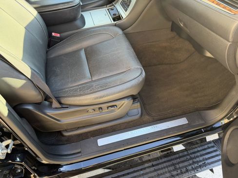 Used 2012 Cadillac Escalade ESV Platinum image 20