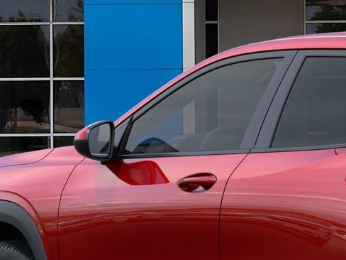New 2026 Chevrolet Trax LS w/ LS Convenience Package FWD image 12