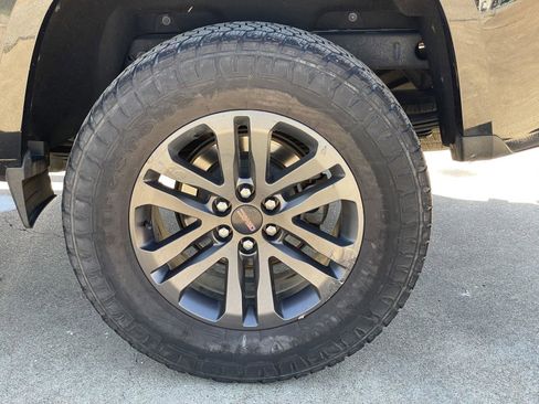 Used 2019 GMC Canyon SLE w/ Elevation Edition image 45