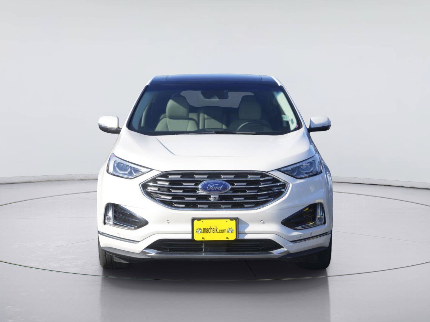 Used 2019 Ford Edge Titanium w/ Equipment Group 301A FWD image 3