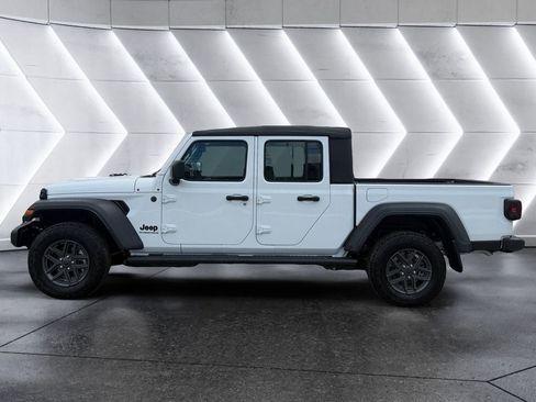 New 2026 Jeep Gladiator Sport AWD/4WD image 3