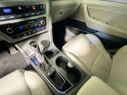 Used 2017 Hyundai Sonata Sport w/ Value Edition Package 02 image 24