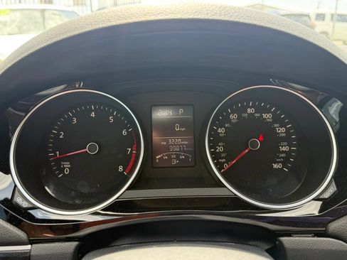 Used 2016 Volkswagen Jetta SEL FWD image 17