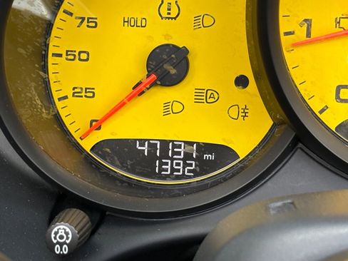 Used 2021 Porsche 718 Boxster S RWD image 18