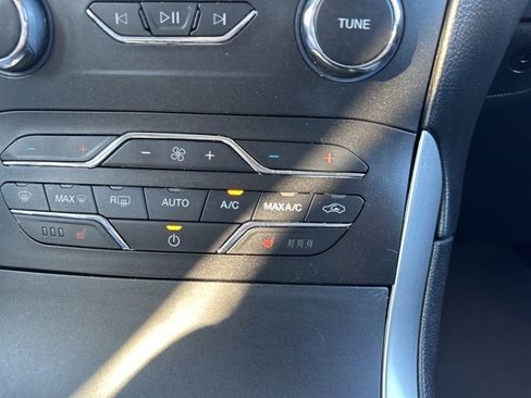 Certified 2020 Ford Edge SEL w/ Convenience Package image 23