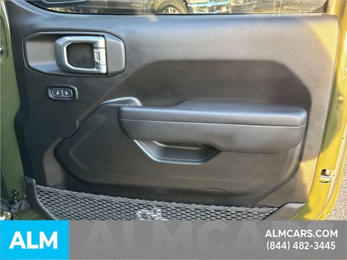 Used 2023 Jeep Gladiator Mojave w/ Cold Weather Group image 16