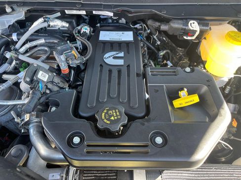 New 2026 RAM 2500 Laramie AWD/4WD image 30