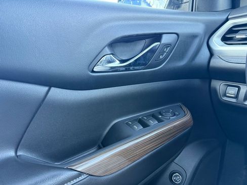 Used 2017 GMC Acadia SLE image 12