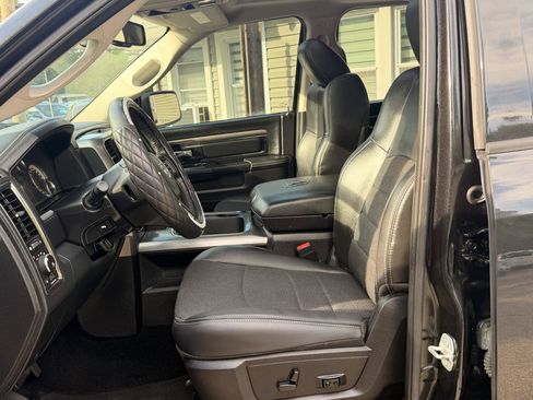 Used 2016 RAM 1500 Sport w/ Black Ram 1500 Sport Group AWD/4WD image 19
