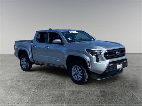 Certified 2024 Toyota Tacoma SR5 image 7