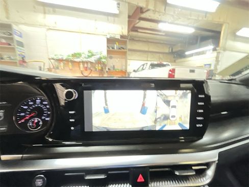 Used 2024 Kia K5 GT w/ GT1 Package image 17