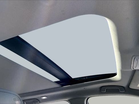 Certified 2025 Honda Pilot Touring image 45