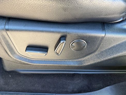 Used 2019 Ford Expedition Max XLT w/ Equipment Group 201A image 12