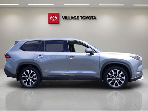 Certified 2025 Toyota Grand Highlander AWD Hybrid image 6
