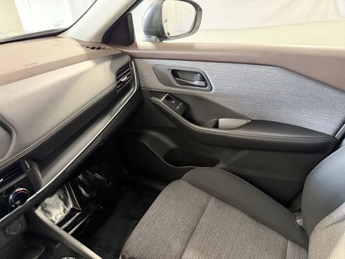Used 2021 Nissan Rogue S AWD/4WD image 24