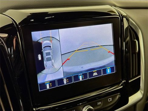 Used 2023 Chevrolet Traverse LT w/ LT Premium Package image 16