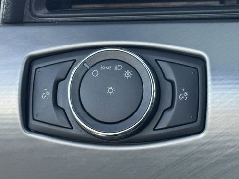 Used 2022 Ford Mustang Premium image 19