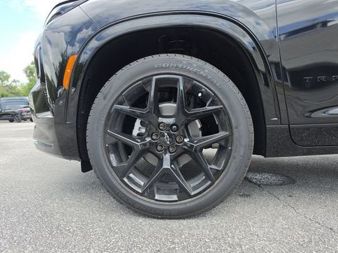 New 2026 Chevrolet Traverse RS w/ LPO, Floor Liner Package FWD image 39