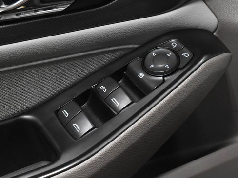 Used 2019 Chevrolet Traverse Premier w/ LPO, Floor Liner Package AWD/4WD image 11