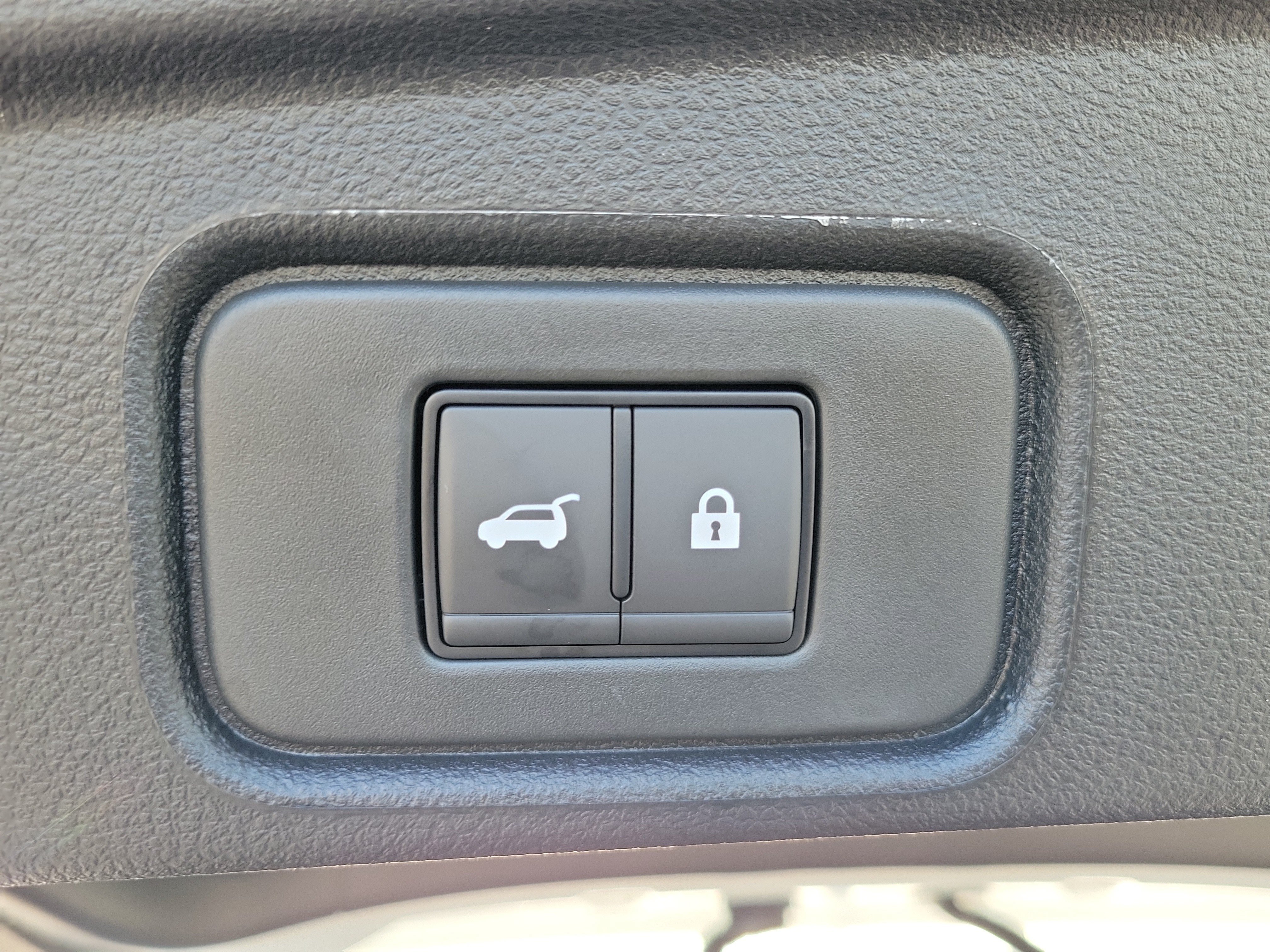 Used 2026 Nissan Pathfinder SV FWD image 9