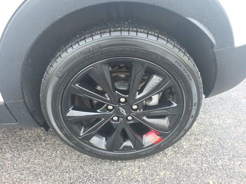 Used 2023 Chevrolet Bolt EUV Premier w/ Sun & Sound Package image 8