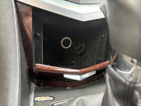 Used 2010 Cadillac SRX Luxury image 31