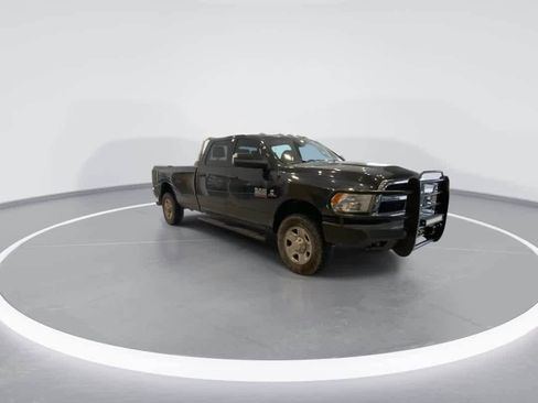 Used 2015 RAM 3500 Tradesman w/ Chrome Appearance Group image 2