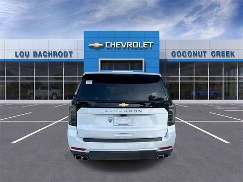 New 2026 Chevrolet Suburban High Country image 7