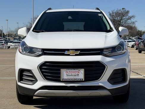 Used 2022 Chevrolet Trax LT w/ LT Convenience Package image 7