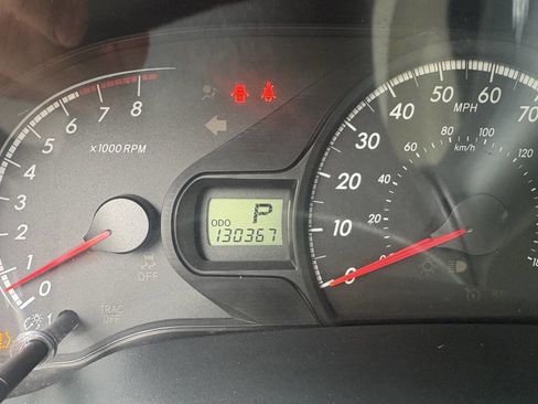 Used 2014 Toyota Sienna LE FWD image 27