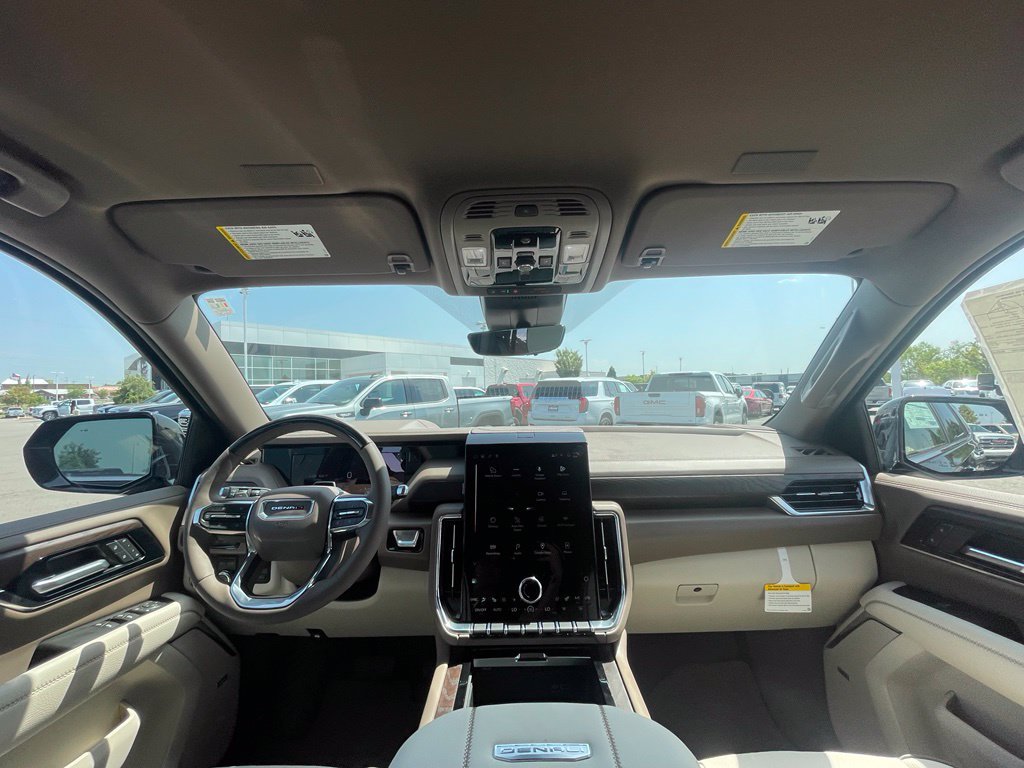New 2026 GMC Yukon Denali w/ Advanced Technology Package AWD/4WD image 26