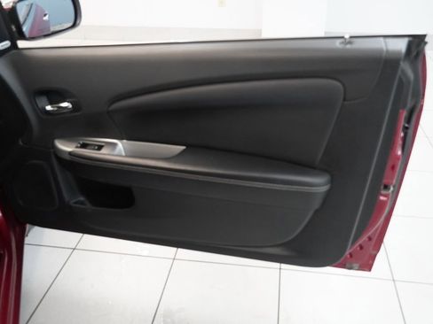 Used 2012 Chrysler 200 Limited FWD image 20