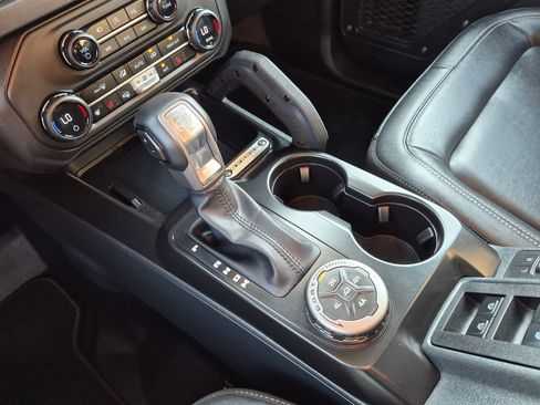 Used 2025 Ford Bronco Badlands AWD/4WD image 28