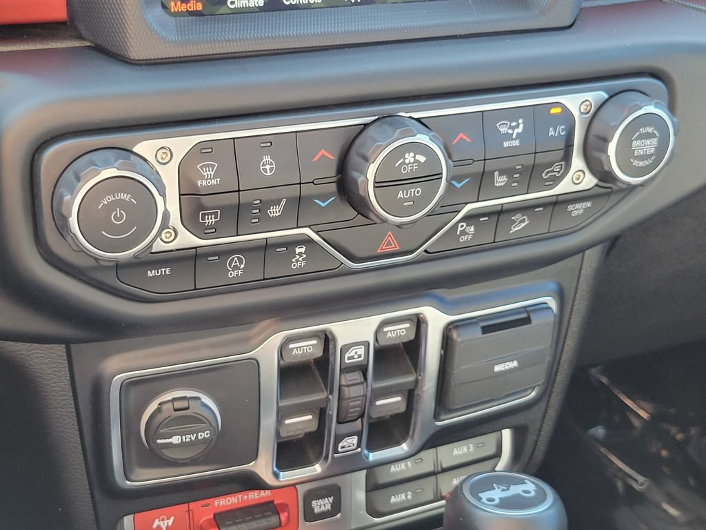 Used 2019 Jeep Wrangler Unlimited Rubicon AWD/4WD image 18