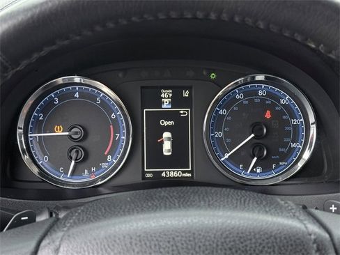 Used 2017 Toyota Corolla XSE image 37