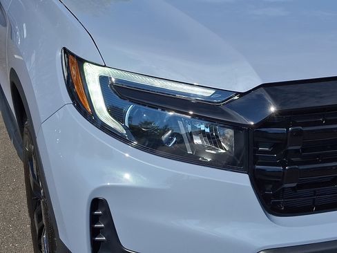 Used 2026 Honda Ridgeline Black Edition image 9