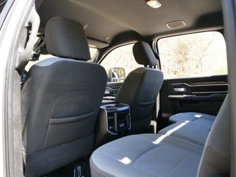 Used 2024 RAM 4500 SLT w/ Quick Order Package 2YG SLT image 27