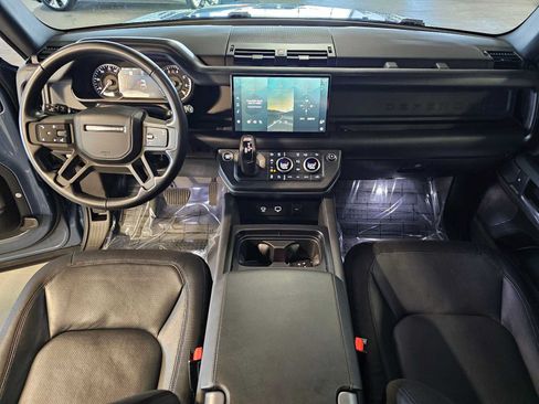 Used 2023 Land Rover Defender 90 X-Dynamic SE AWD/4WD image 11