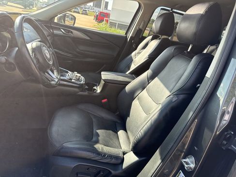 Used 2019 MAZDA CX-9 Touring w/ Touring Premium Package image 7
