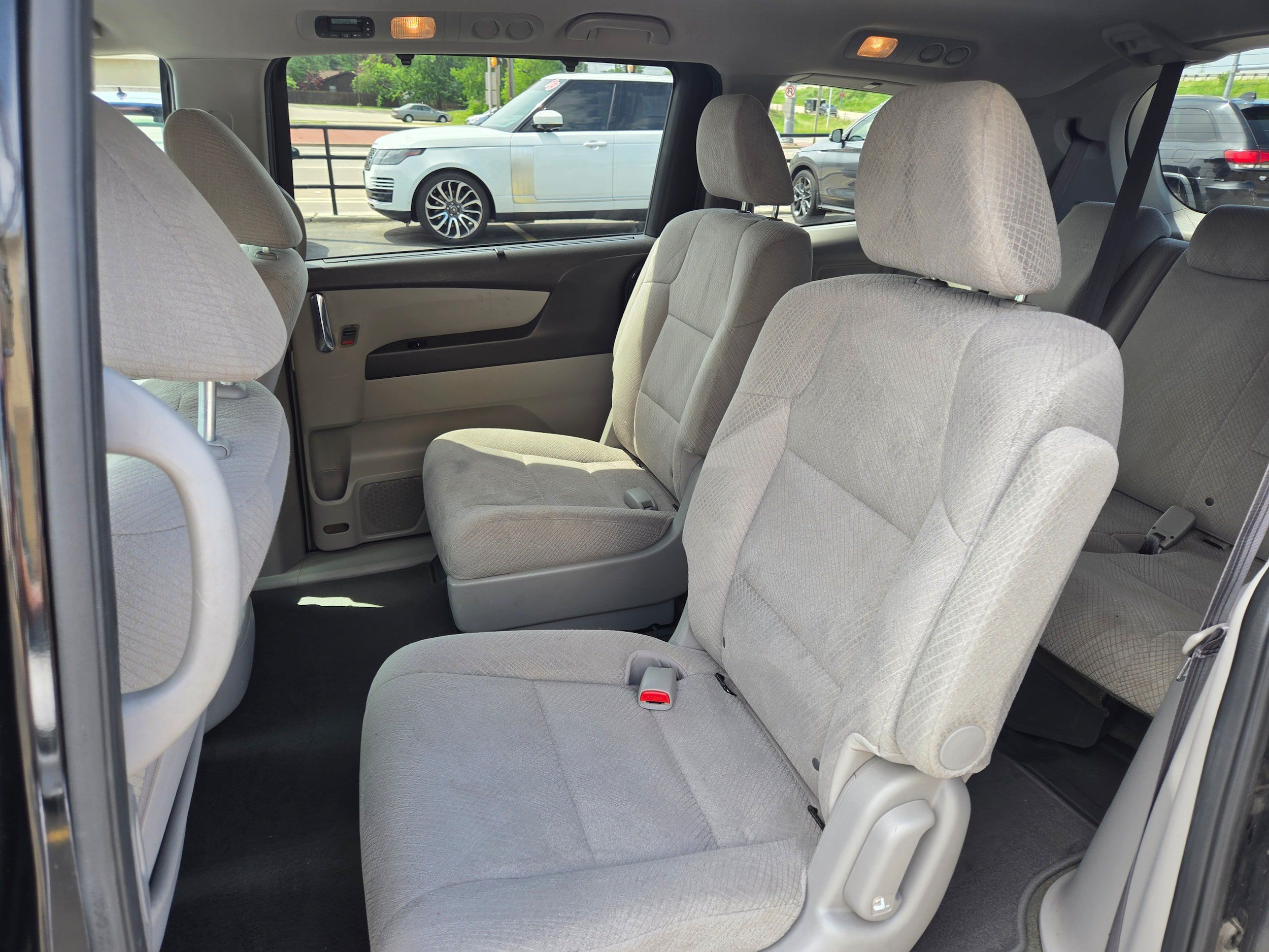 Used 2016 Honda Odyssey EX image 9