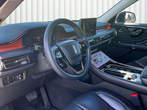Used 2024 Lincoln Aviator Reserve image 4