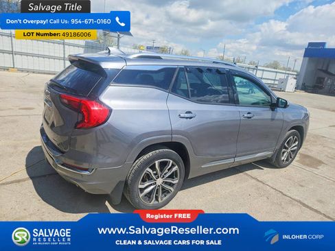 Used 2019 GMC Terrain Denali w/ Advanced Safety Package AWD/4WD image 4